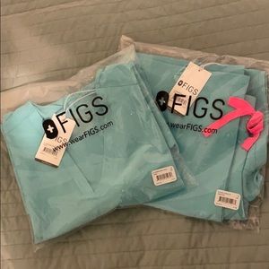 NEW Limited Addition Figs Neon Blue Scrub Set